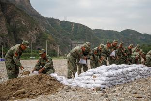 赖因德斯：本希望另一场的结果会不同 仍留在欧战之中很重要